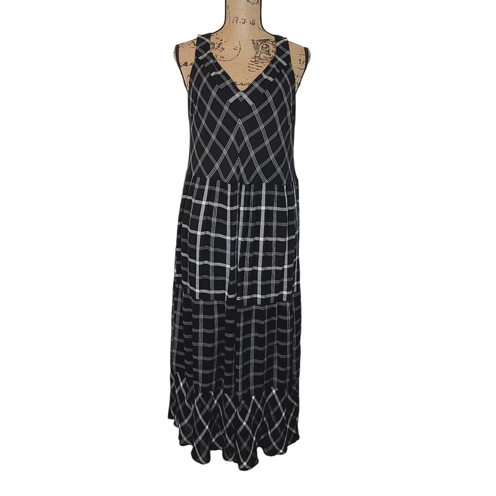 J Jill Black & White V-Neck Plaid Tiered Maxi Dress Size Medium